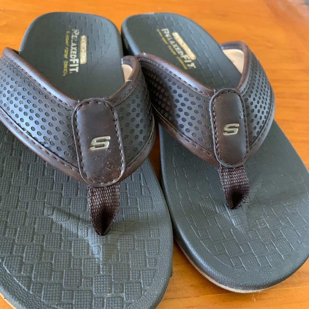 Brown Skechers flip flops